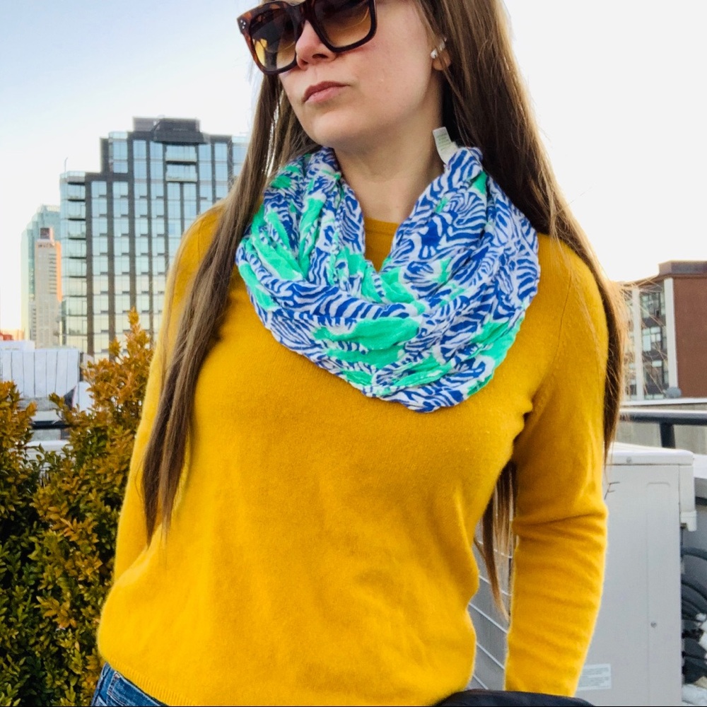 Lilly Pulitzer Blue Zebra 🦓 Turquoise Infinity Scarf - Picture 6 of 16